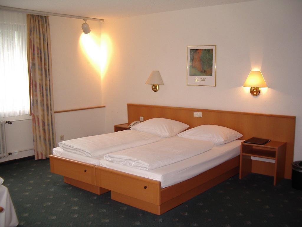 Hotel Bitburg Quarto foto